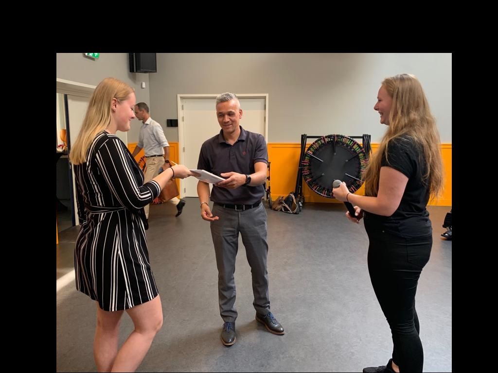 Chantal en Angela met Amrullah